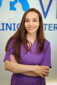 Adelina Munteanu, asistent veterinar senior la clinica DayVet